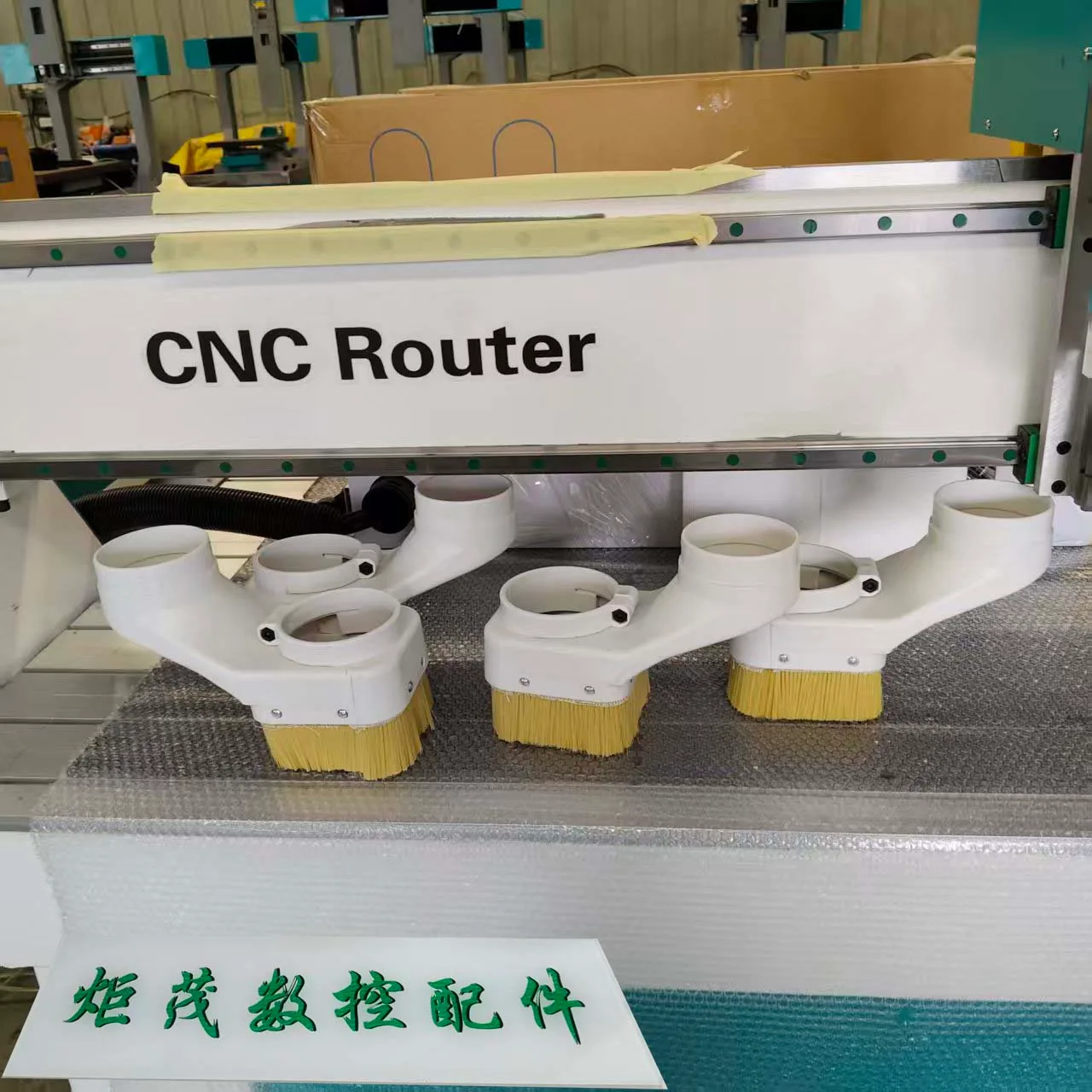 白色抽拉式压轮除尘罩 详情图 3