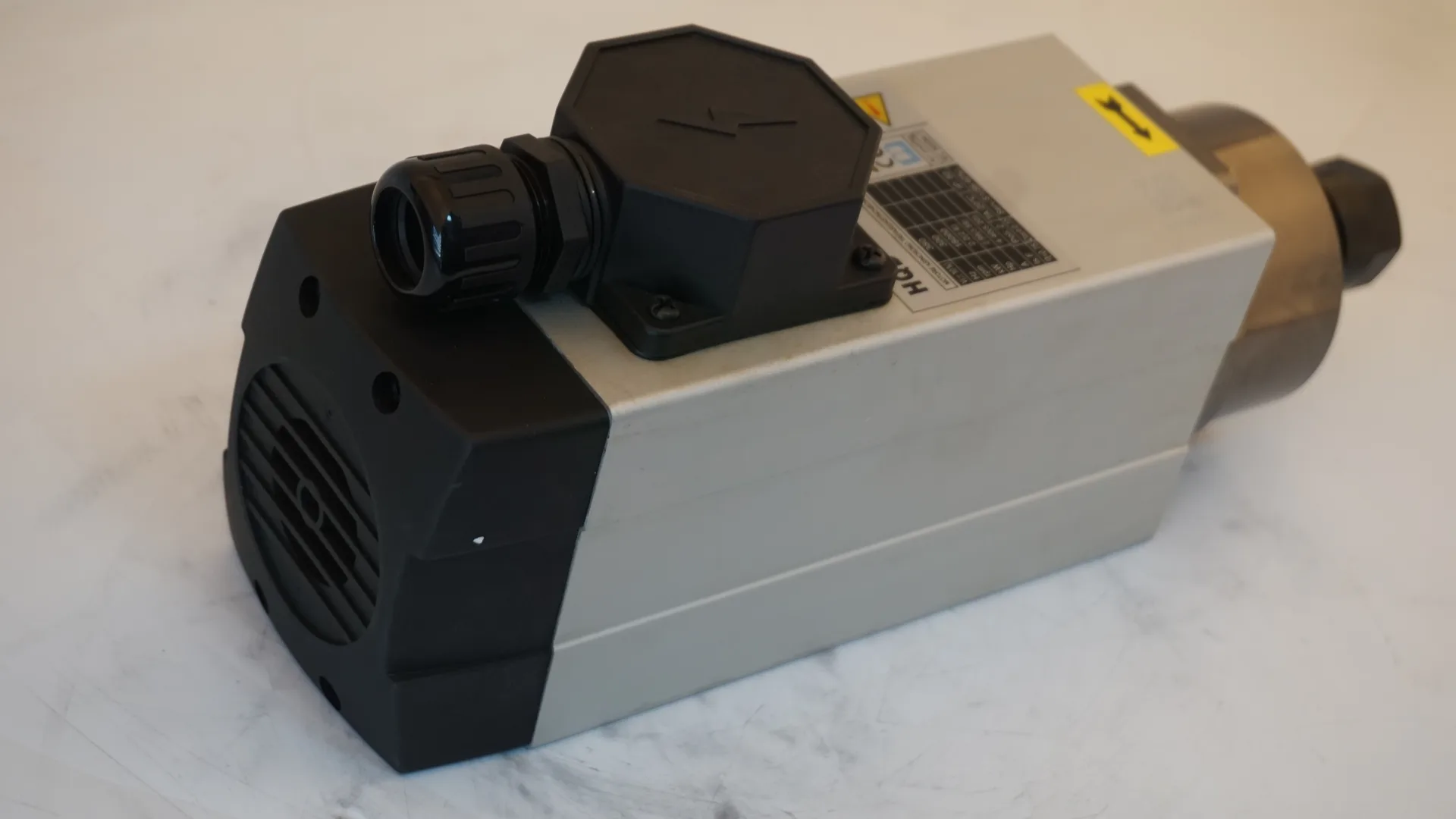 GDF46-18Z 2.2KW 380V detail photo 4
