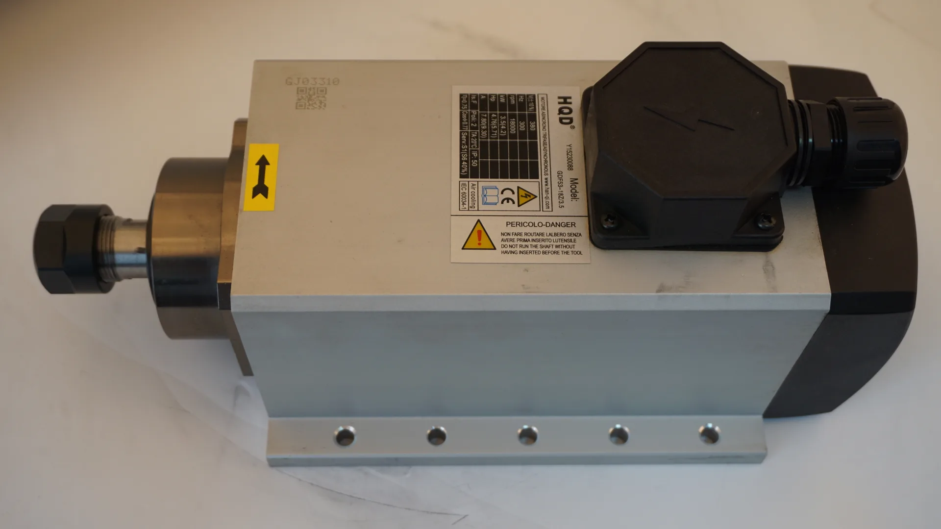 GDF53-18Z 3.5 380V with flange detail photo 4