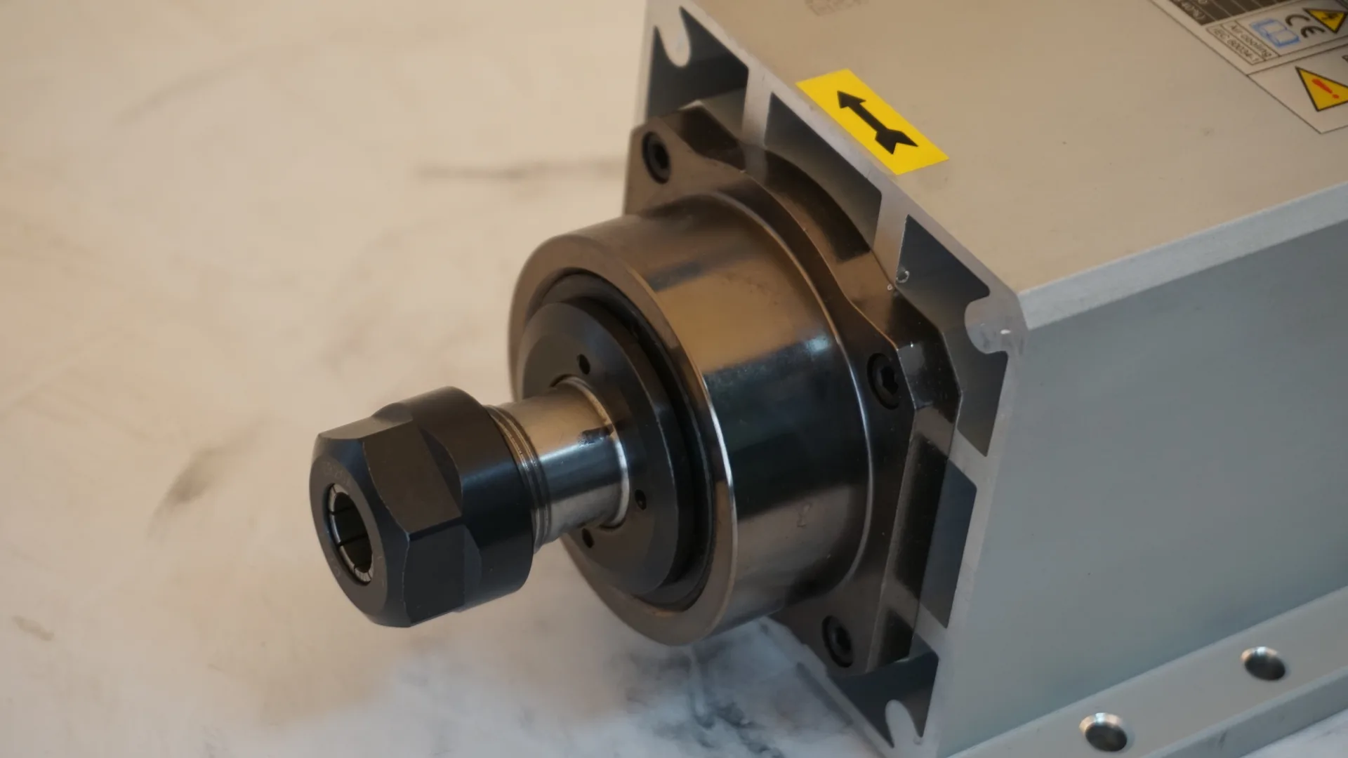 GDF53-18Z 3.5 380V with flange detail photo 7