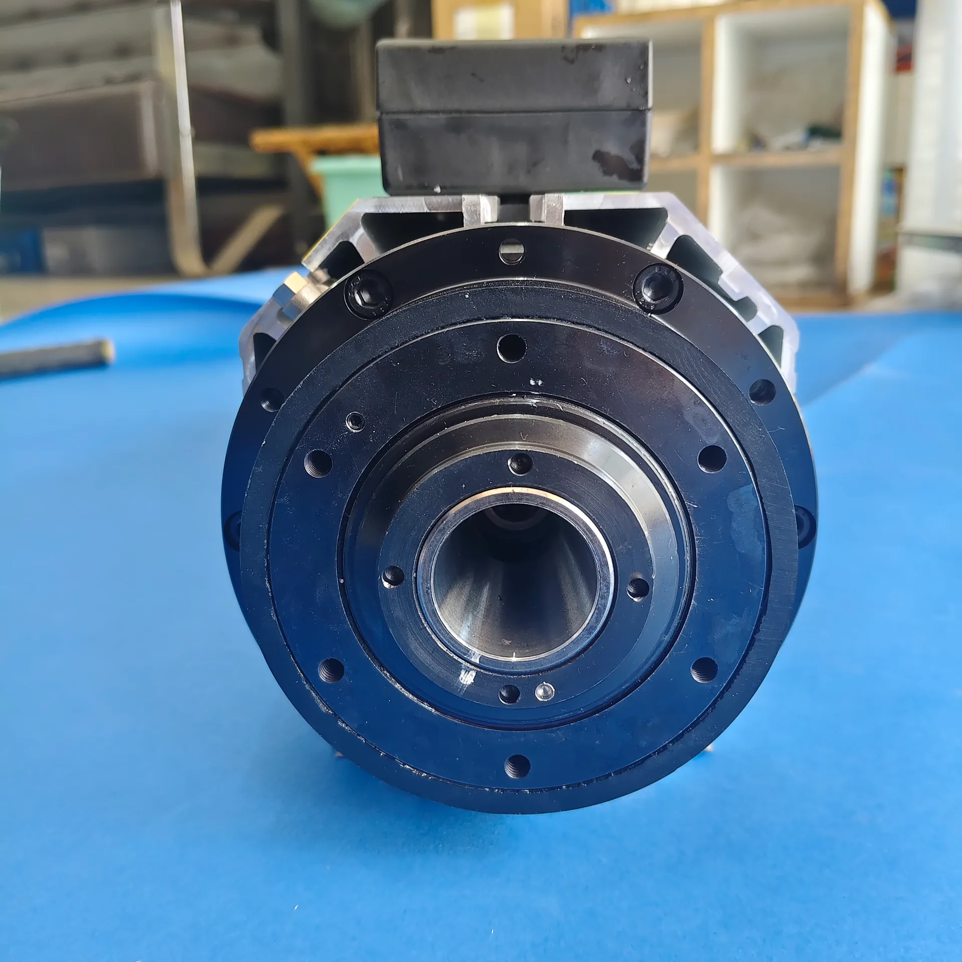 HQD GDL70-24Z 9kW ATC Air-cooled Spindle detail photo 5